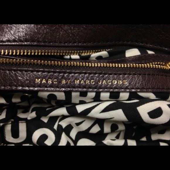 Marc by Marc Jacobs Classic Q Deep Purple Leather - Picture 13 of 15